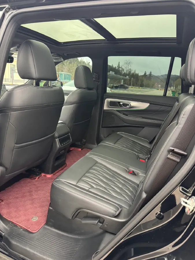 2022 GAC Trumpchi GS8 2.0T 252HP L4 8AT,autocango,china used car exporter,china ev exporter,chinese used car exporter,chinese used ev exporter