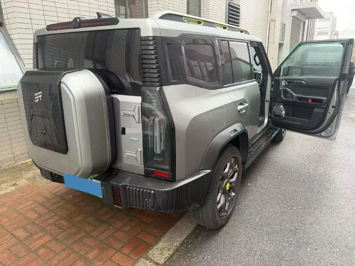 2024 Jetour ShanHai TravellerC-DM 1.5T 156HP L4 3DHT PHEV 43.24KWH,autocango,china used car exporter,china ev exporter,chinese used car exporter,chinese used ev exporter