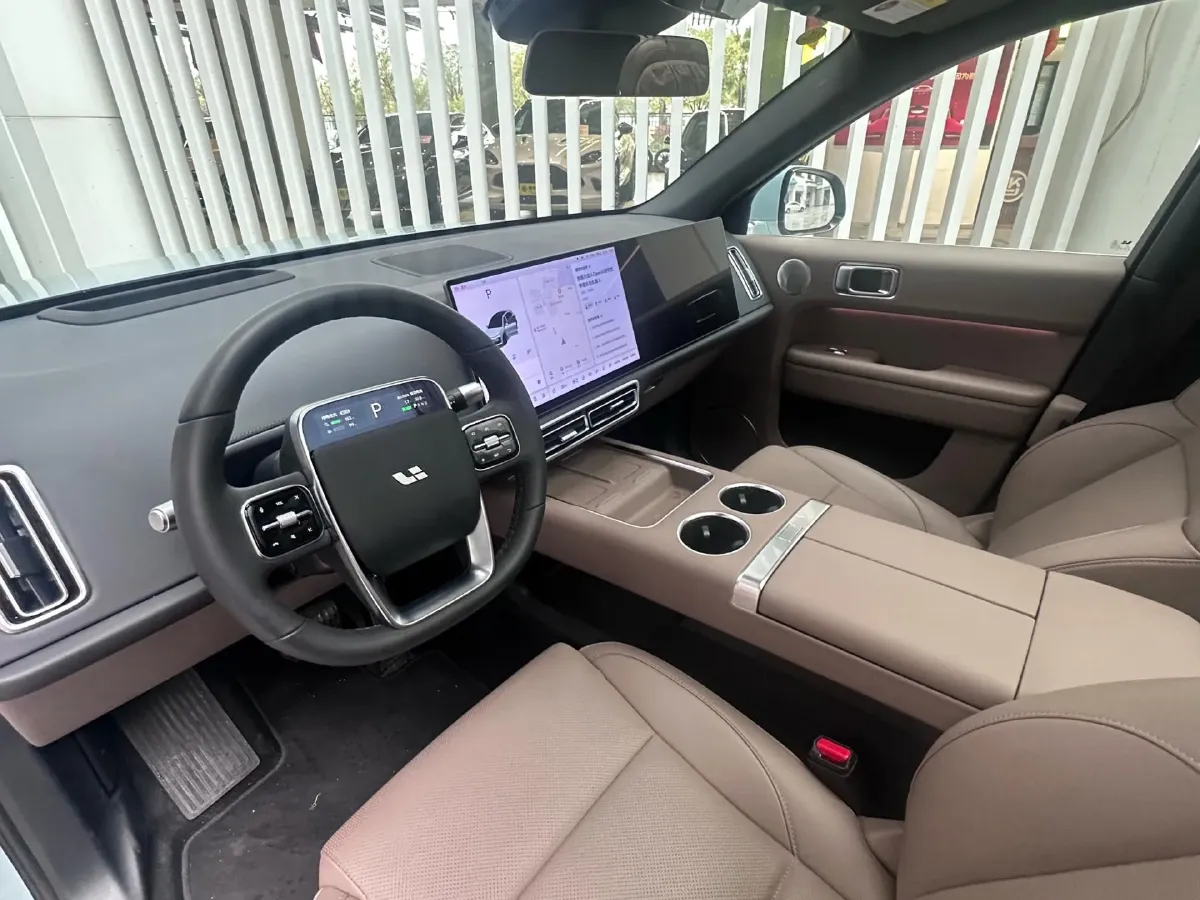 2025 Li L6 Range Extended 154HP L4 REEV,autocango,china used car exporter,china ev exporter,chinese used car exporter,chinese used ev exporter