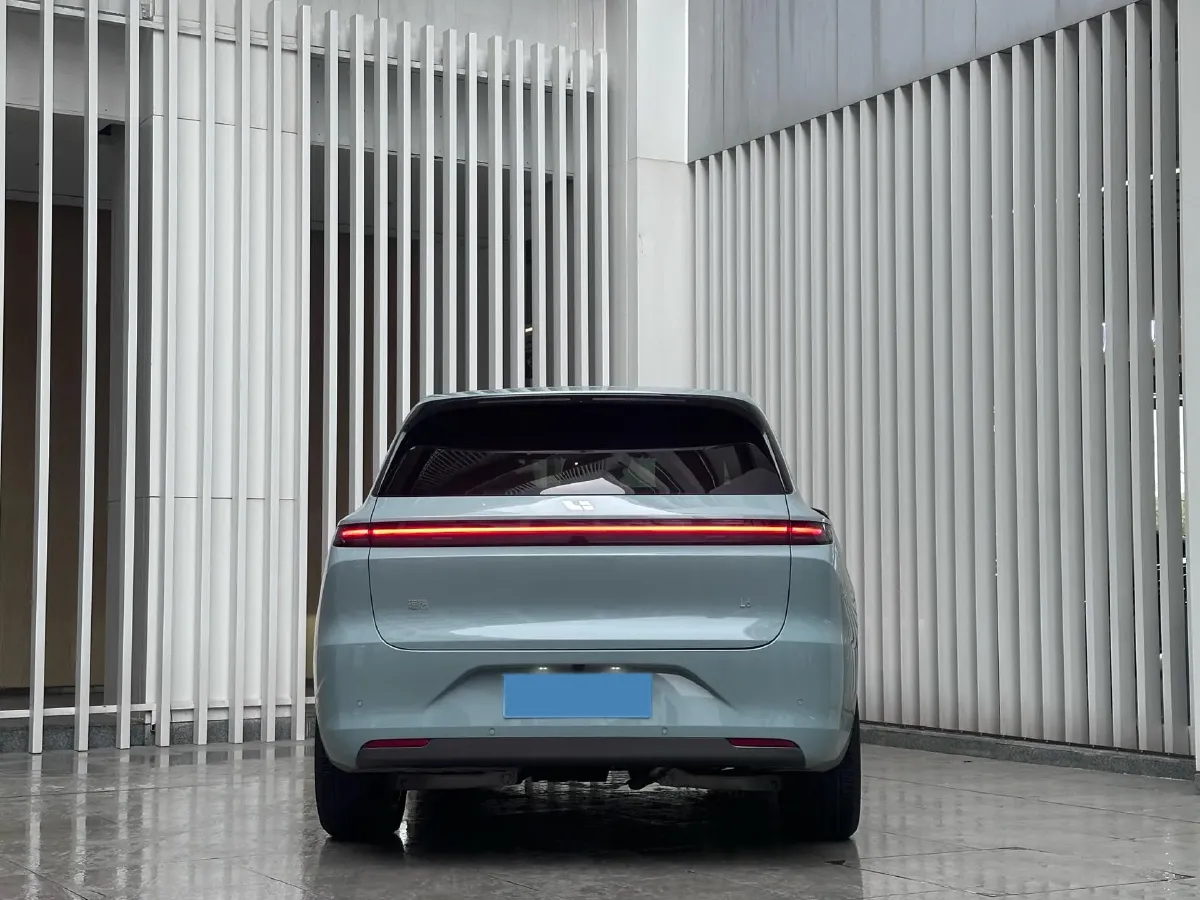 2025 Li L6 Range Extended 154HP L4 REEV,autocango,china used car exporter,china ev exporter,chinese used car exporter,chinese used ev exporter