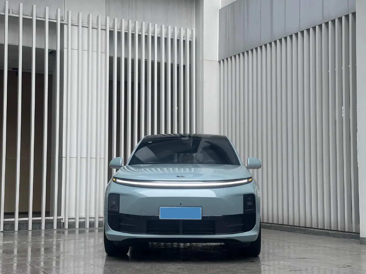 2025 Li L6 Range Extended 154HP L4 REEV,autocango,china used car exporter,china ev exporter,chinese used car exporter,chinese used ev exporter