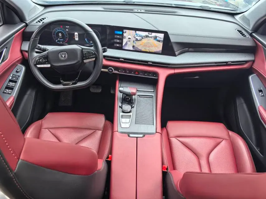 2022 ChangAn CS75 Plus 2.0T 233HP L4 8AT,autocango,china used car exporter,china ev exporter,chinese used car exporter,chinese used ev exporter