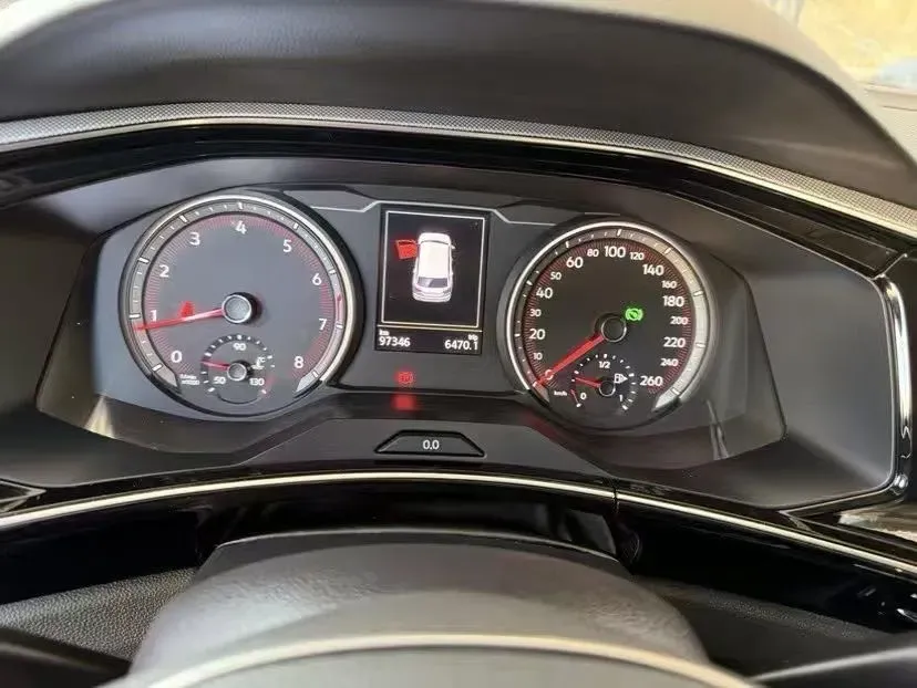 2019 Jeep Cherokee 2.0T 234HP L4 9AT,autocango,china used car exporter,china ev exporter,chinese used car exporter,chinese used ev exporter