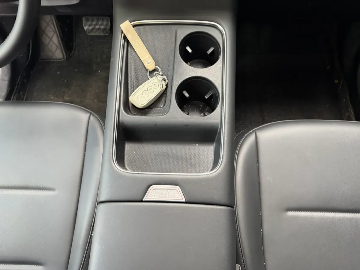 2024 Haval H6 1.5T 184HP L4 7DCT,autocango,china used car exporter,china ev exporter,chinese used car exporter,chinese used ev exporter