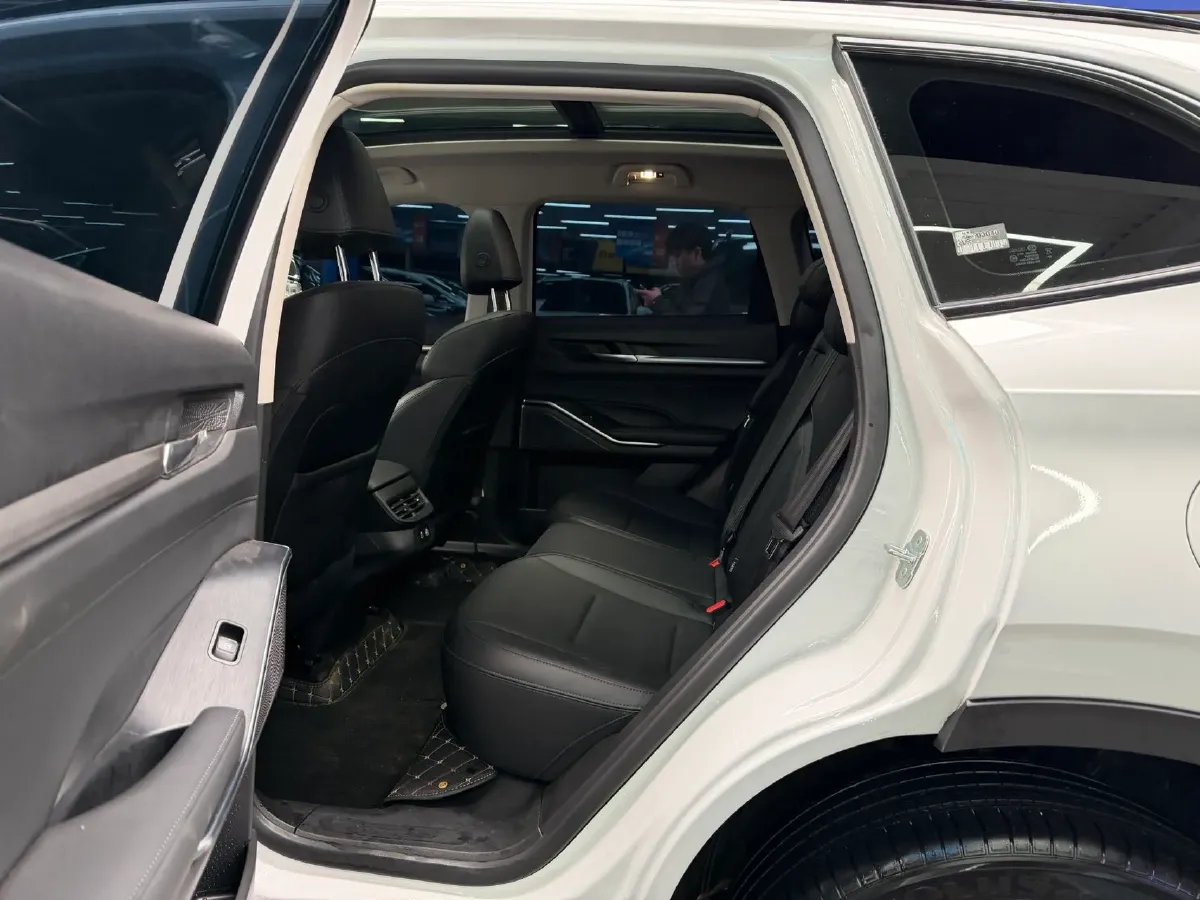 2024 Haval H6 1.5T 184HP L4 7DCT,autocango,china used car exporter,china ev exporter,chinese used car exporter,chinese used ev exporter