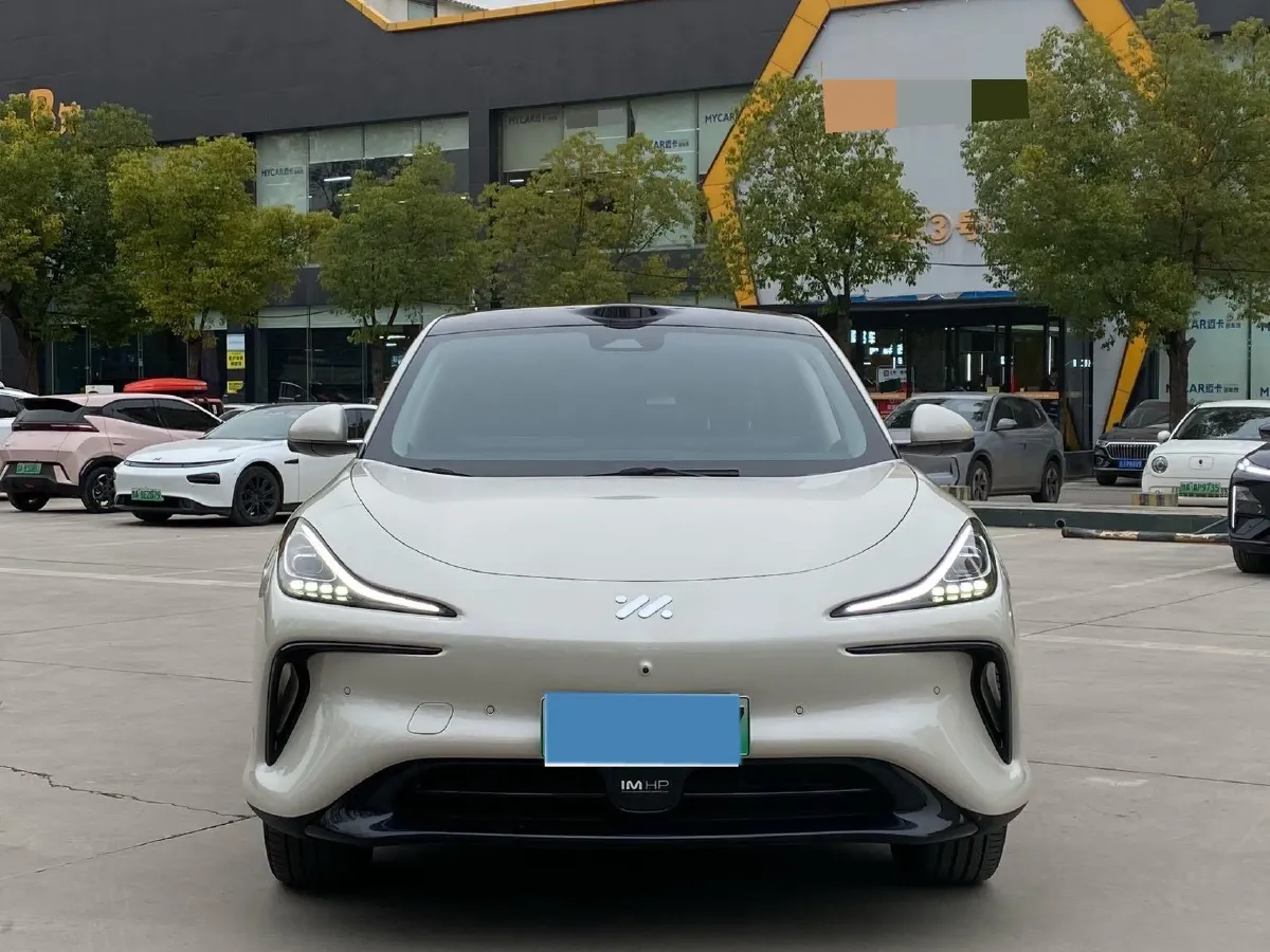 2023 IM LS6 BEV 71KWH,autocango,china used car exporter,china ev exporter,chinese used car exporter,chinese used ev exporter