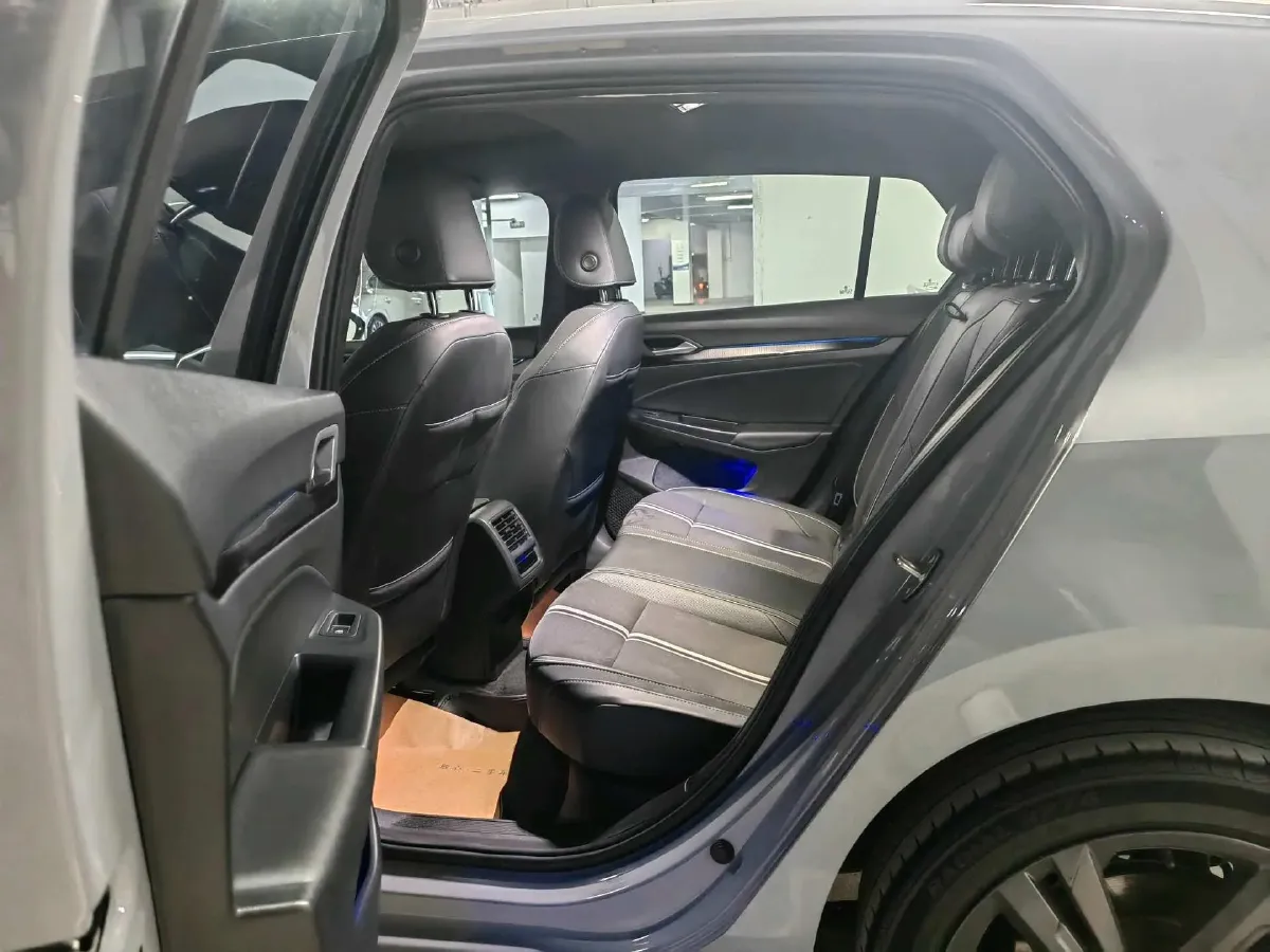 2023 Volkswagen Golf 1.4T 150HP L4 7DCT,autocango,china used car exporter,china ev exporter,chinese used car exporter,chinese used ev exporter