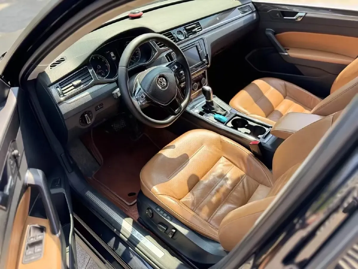 2017 Volkswagen Passat 1.8T 180HP L4 7DCT,autocango,china used car exporter,china ev exporter,chinese used car exporter,chinese used ev exporter