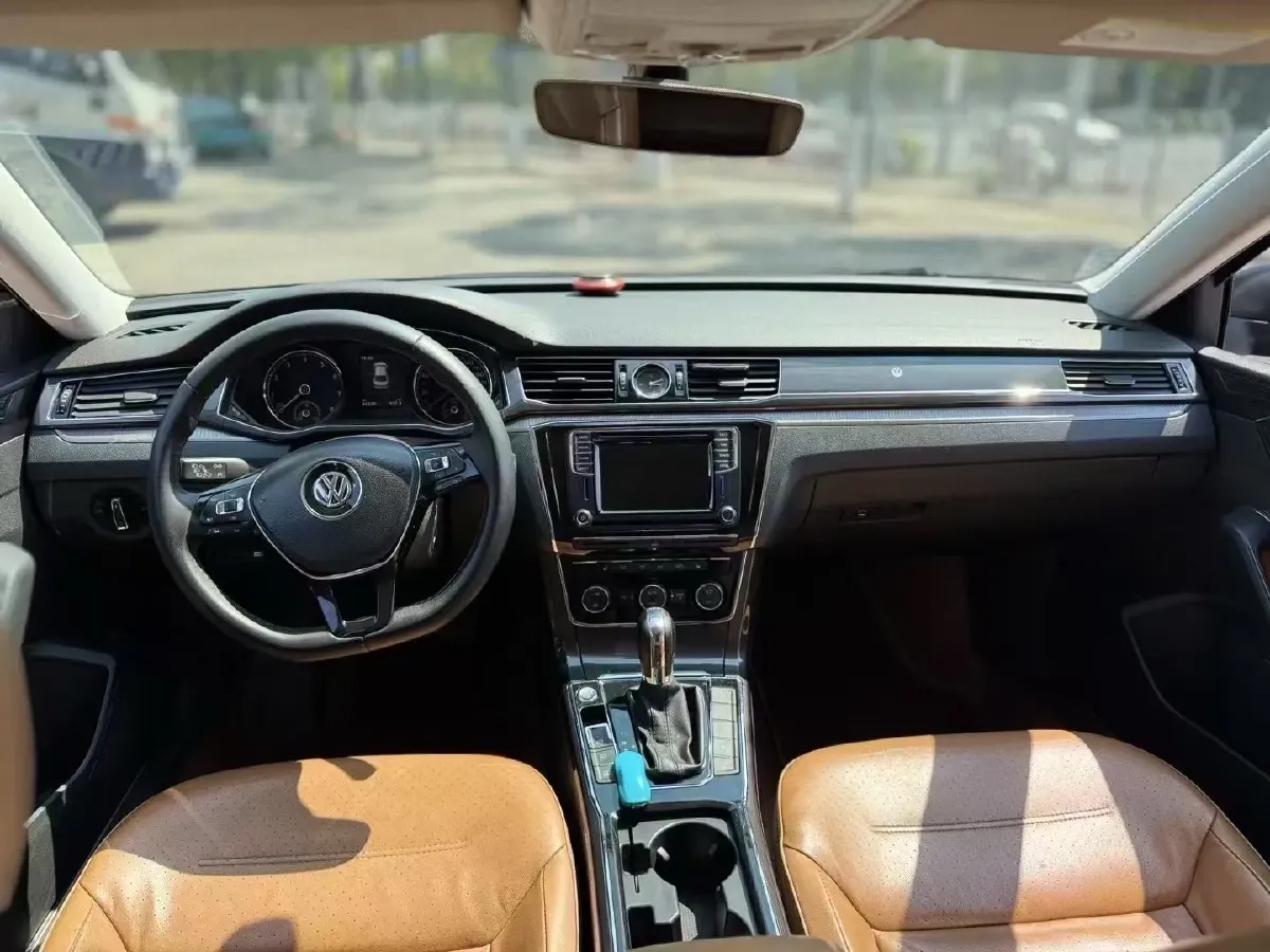 2017 Volkswagen Passat 1.8T 180HP L4 7DCT,autocango,china used car exporter,china ev exporter,chinese used car exporter,chinese used ev exporter