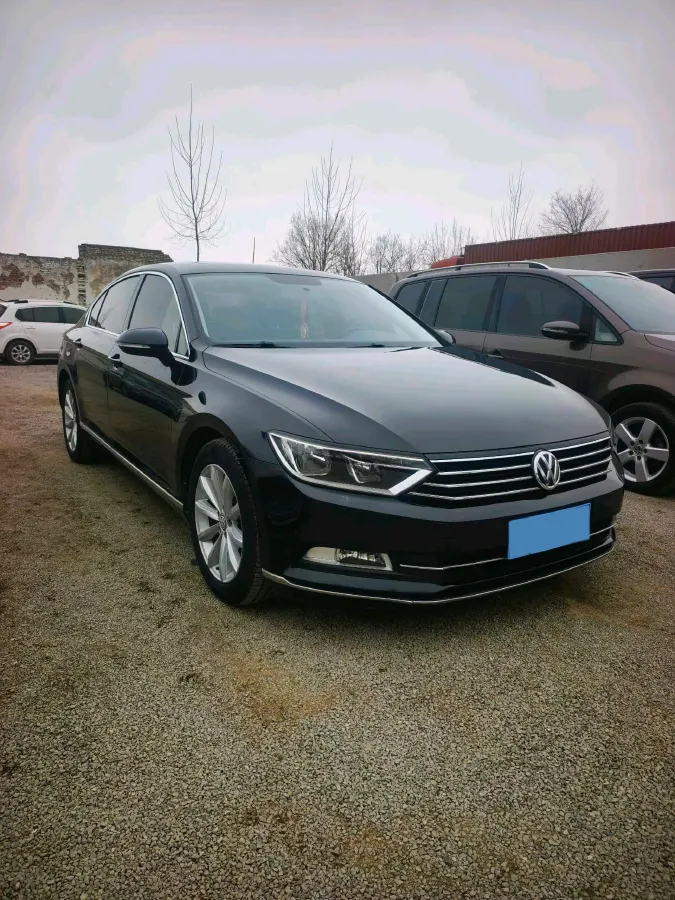 2018 Volkswagen Magotan 1.8T 180HP L4 7DCT,autocango,china used car exporter,china ev exporter,chinese used car exporter,chinese used ev exporter