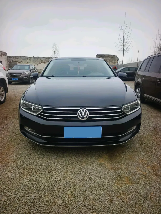 2018 Volkswagen Magotan 1.8T 180HP L4 7DCT,autocango,china used car exporter,china ev exporter,chinese used car exporter,chinese used ev exporter