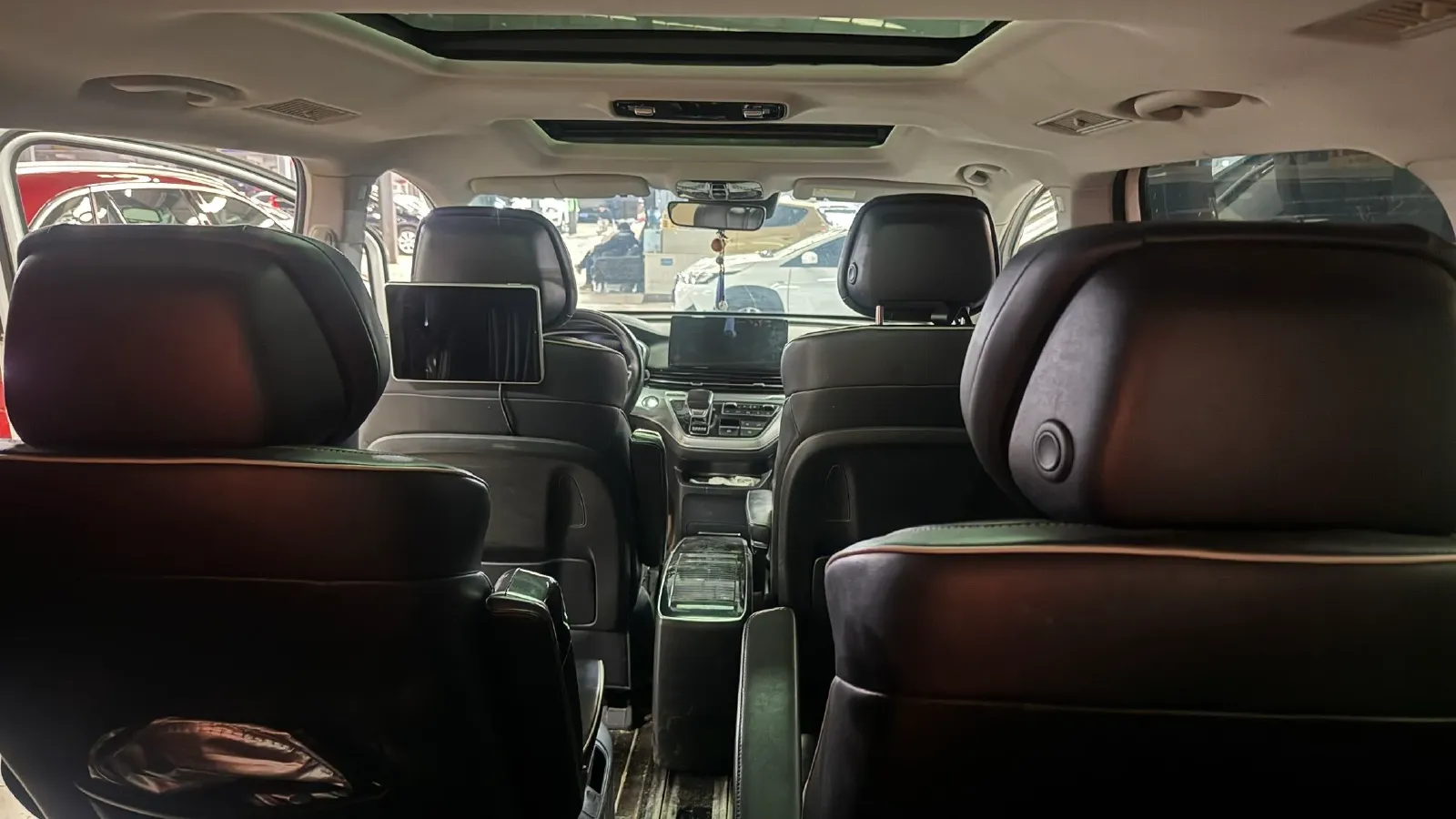 2021 Roewe iMAX8 2.0T 234HP L4 8AT,autocango,china used car exporter,china ev exporter,chinese used car exporter,chinese used ev exporter