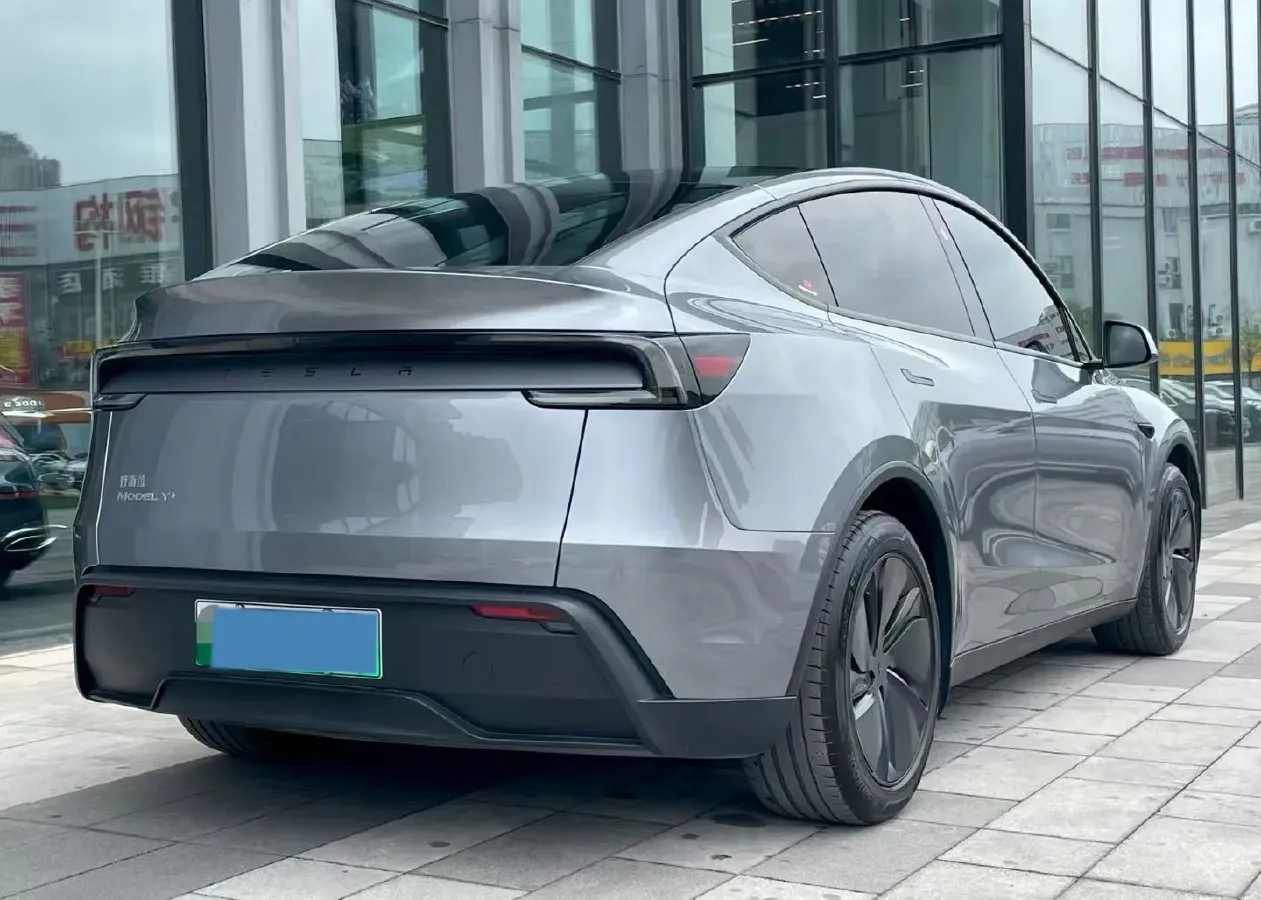 2025 Tesla Model Y BEV,autocango,china used car exporter,china ev exporter,chinese used car exporter,chinese used ev exporter