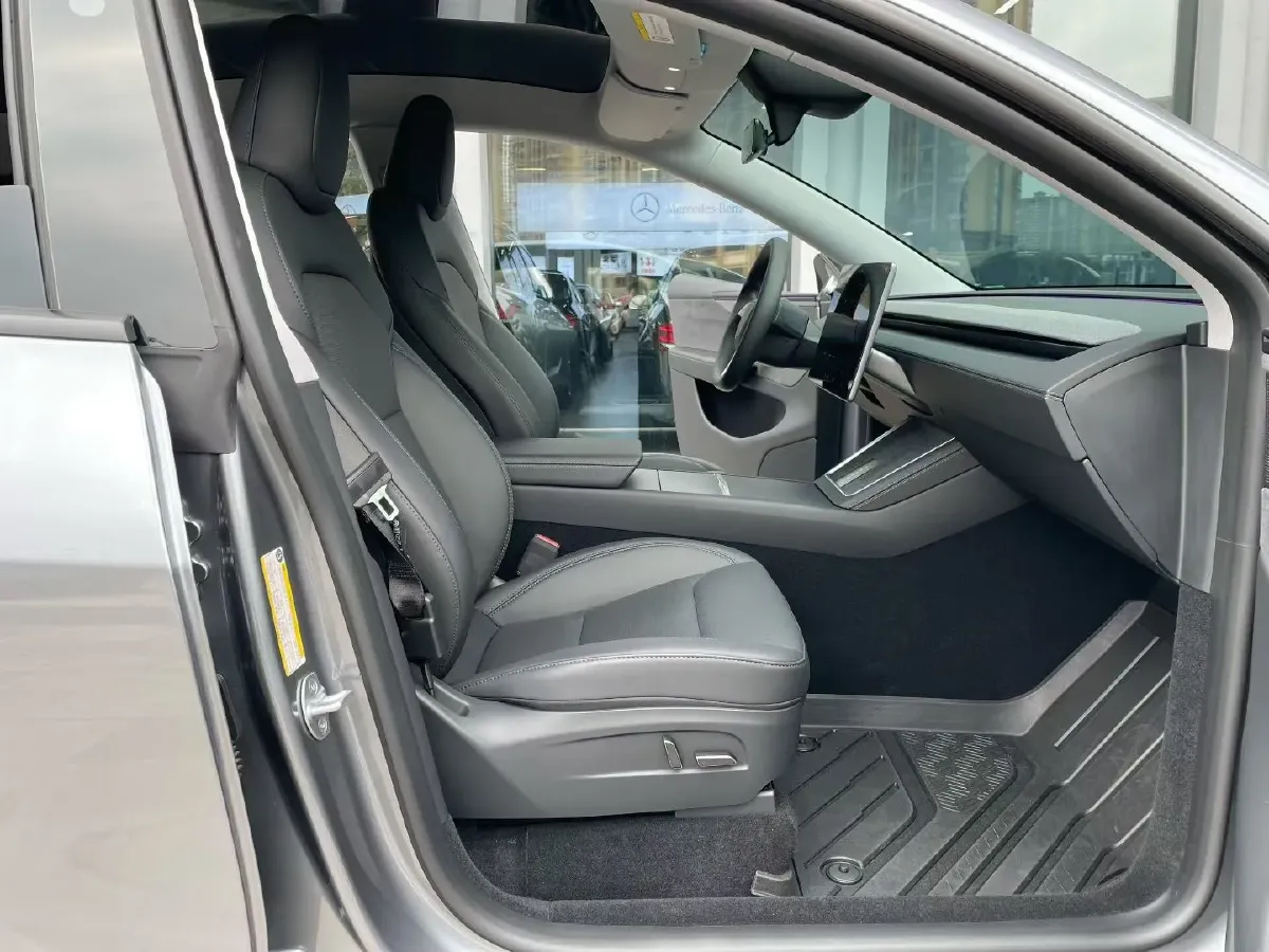 2025 Tesla Model Y BEV,autocango,china used car exporter,china ev exporter,chinese used car exporter,chinese used ev exporter