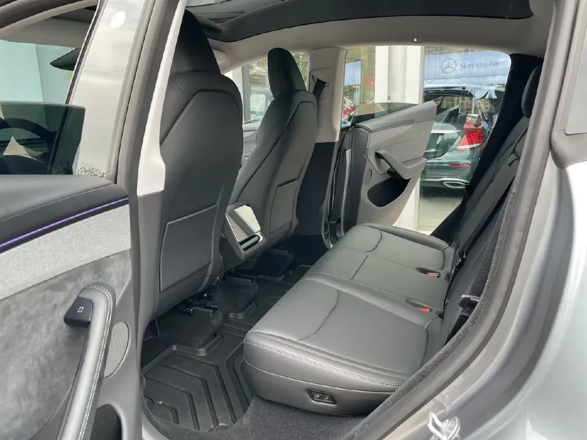 2025 Tesla Model Y BEV,autocango,china used car exporter,china ev exporter,chinese used car exporter,chinese used ev exporter