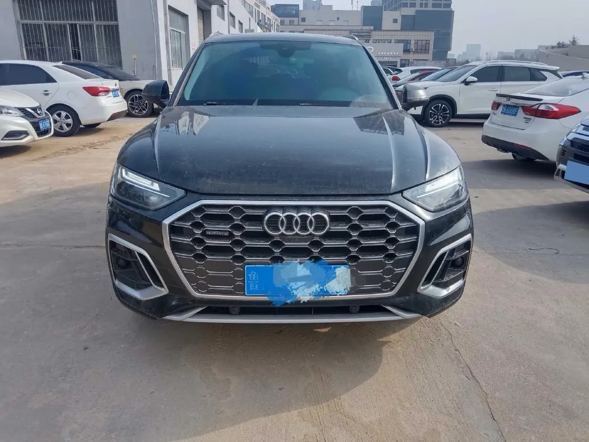 2021 Audi Q5L 2.0T 190HP L4 7DCT,autocango,china used car exporter,china ev exporter,chinese used car exporter,chinese used ev exporter