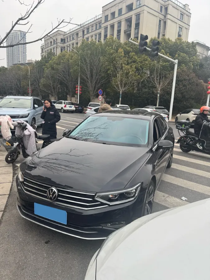 2020 Volkswagen Magotan 2.0T 186HP L4 7DCT,autocango,china used car exporter,china ev exporter,chinese used car exporter,chinese used ev exporter