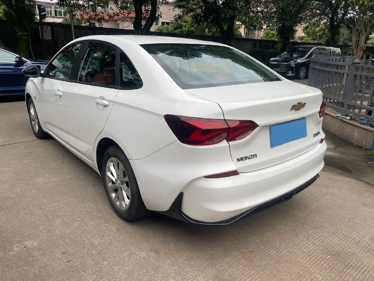 2023 Chevrolet Monza 1.5L 113HP L4 6DCT,autocango,china used car exporter,china ev exporter,chinese used car exporter,chinese used ev exporter