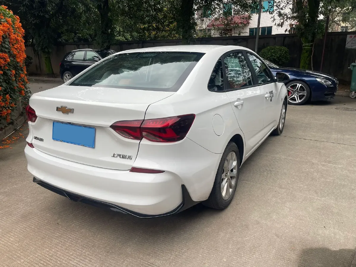 2023 Chevrolet Monza 1.5L 113HP L4 6DCT,autocango,china used car exporter,china ev exporter,chinese used car exporter,chinese used ev exporter