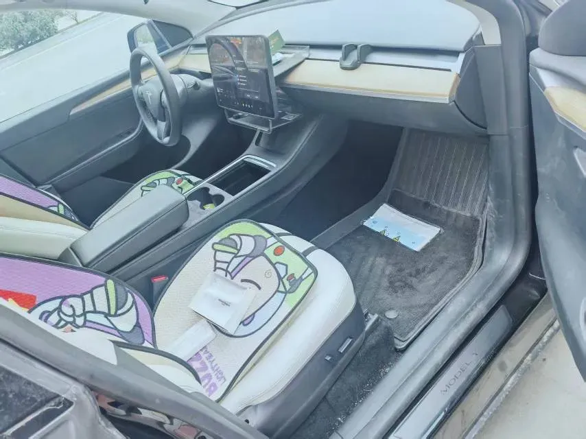 2022 Tesla Model Y BEV 60KWH,autocango,china used car exporter,china ev exporter,chinese used car exporter,chinese used ev exporter