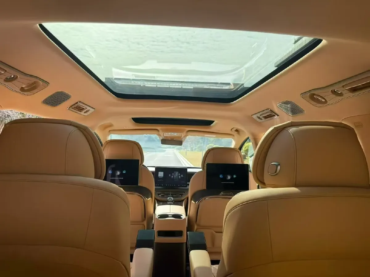 2025 Denza D9 1.5T 156HP L4 E-CVT PHEV 40KWH,autocango,china used car exporter,china ev exporter,chinese used car exporter,chinese used ev exporter