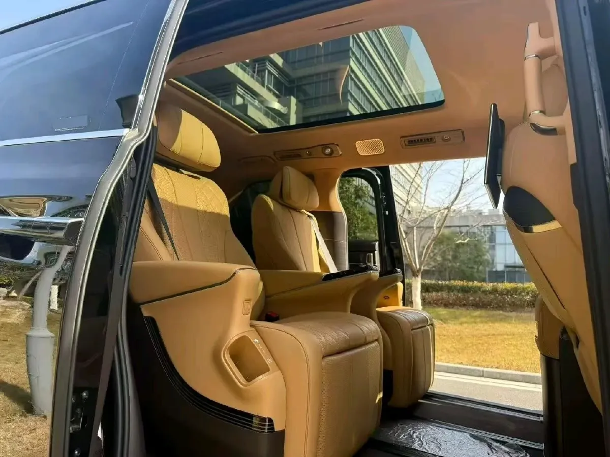 2025 Denza D9 1.5T 156HP L4 E-CVT PHEV 40KWH,autocango,china used car exporter,china ev exporter,chinese used car exporter,chinese used ev exporter