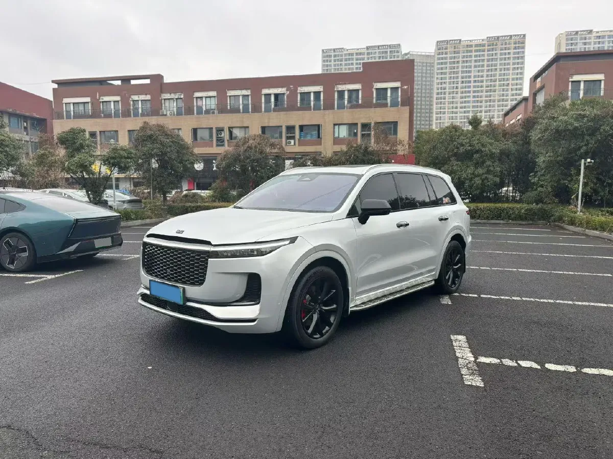 2021 Li ONE Range Extended 131HP REEV 40.5KWH,autocango,china used car exporter,china ev exporter,chinese used car exporter,chinese used ev exporter