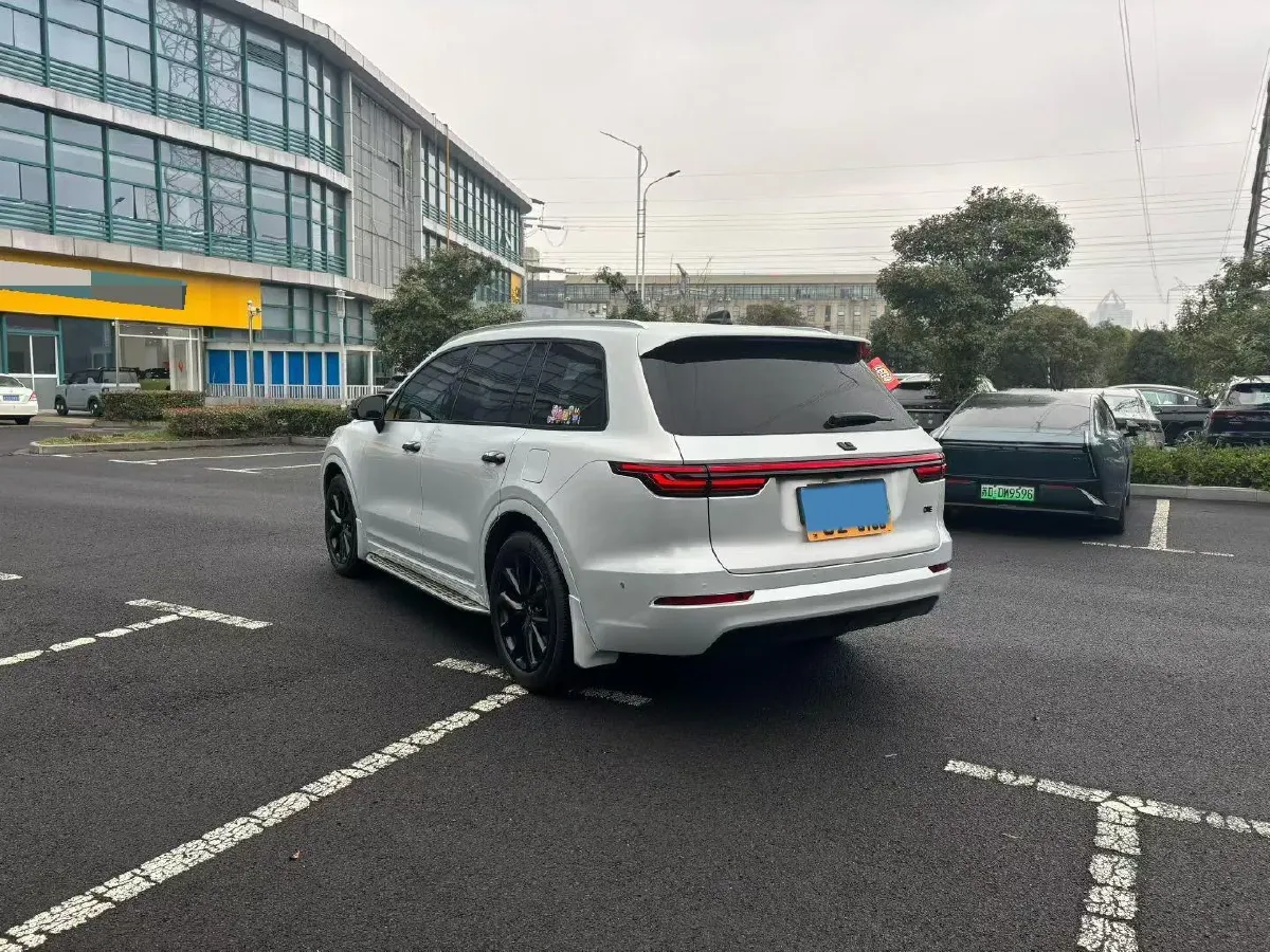 2021 Li ONE Range Extended 131HP REEV 40.5KWH,autocango,china used car exporter,china ev exporter,chinese used car exporter,chinese used ev exporter