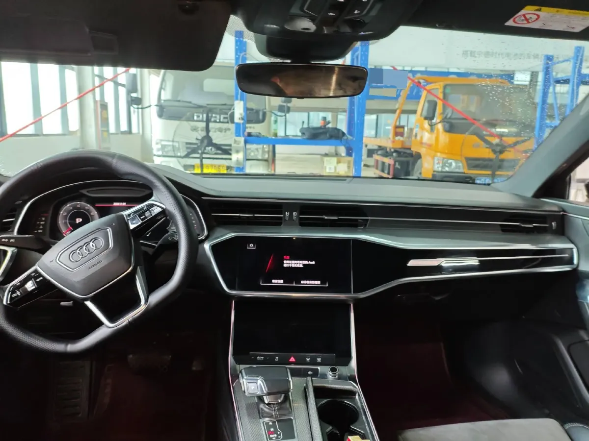 2020 Audi A6L 2.0T 224HP L4 7DCT,autocango,china used car exporter,china ev exporter,chinese used car exporter,chinese used ev exporter