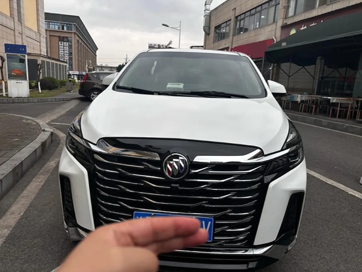 2023 Buick GL8 2.0T 237HP L4 9AT,autocango,china used car exporter,china ev exporter,chinese used car exporter,chinese used ev exporter