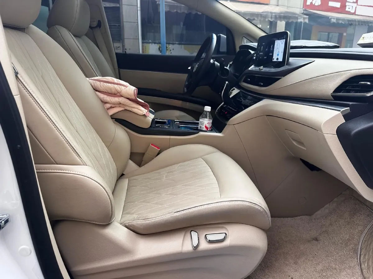 2023 Buick GL8 2.0T 237HP L4 9AT,autocango,china used car exporter,china ev exporter,chinese used car exporter,chinese used ev exporter