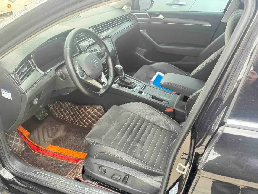 2021 Volkswagen Magotan 2.0T 186HP L4 7DCT,autocango,china used car exporter,china ev exporter,chinese used car exporter,chinese used ev exporter