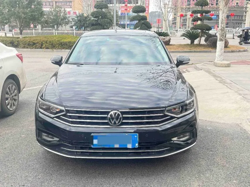 2021 Volkswagen Magotan 2.0T 186HP L4 7DCT,autocango,china used car exporter,china ev exporter,chinese used car exporter,chinese used ev exporter