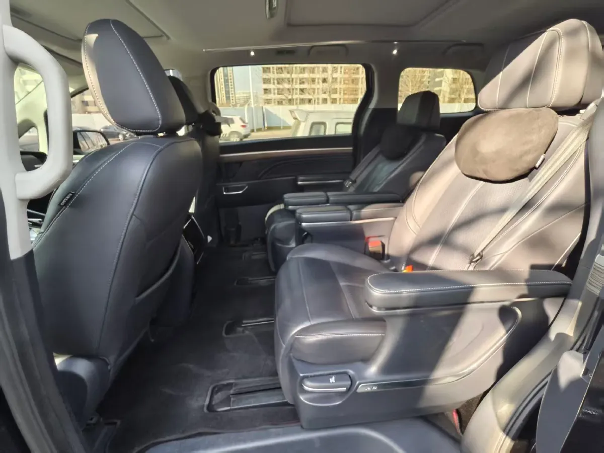 2023 GAC Trumpchi M8 2.0T 252HP L4 8AT,autocango,china used car exporter,china ev exporter,chinese used car exporter,chinese used ev exporter