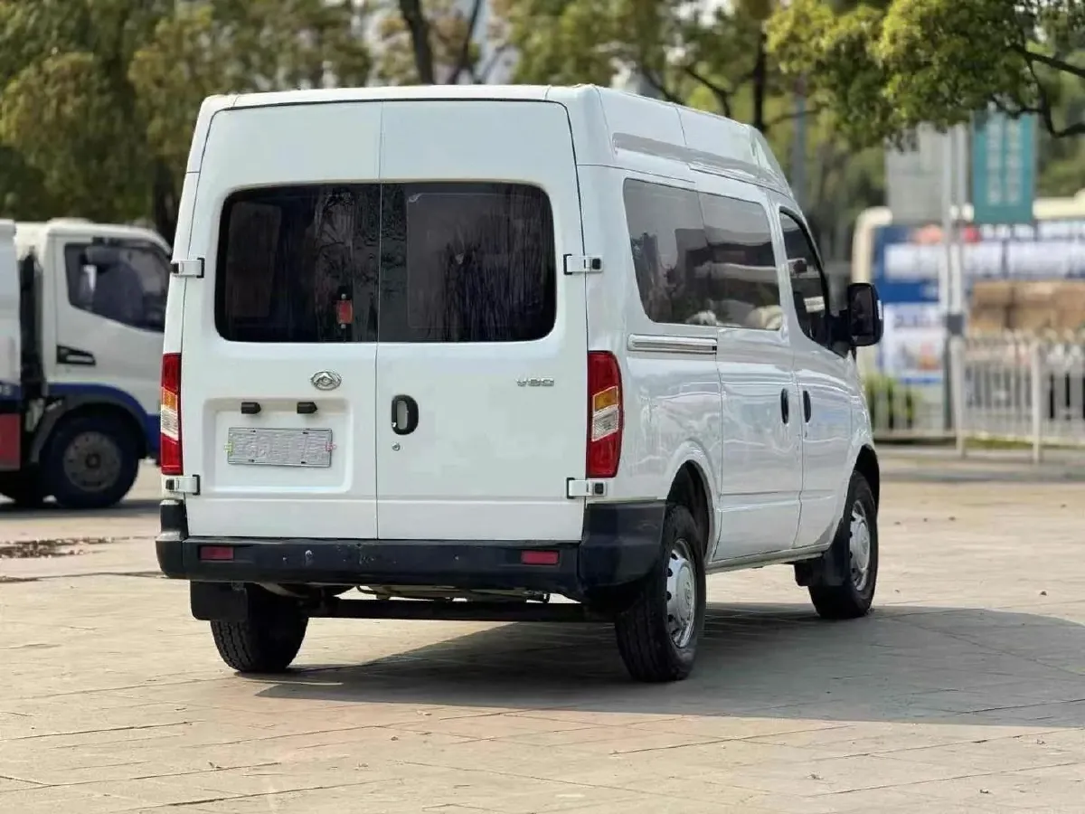 2020 MAXUS XinTu V80 2.5T 136HP L4 6MT,autocango,china used car exporter,china ev exporter,chinese used car exporter,chinese used ev exporter