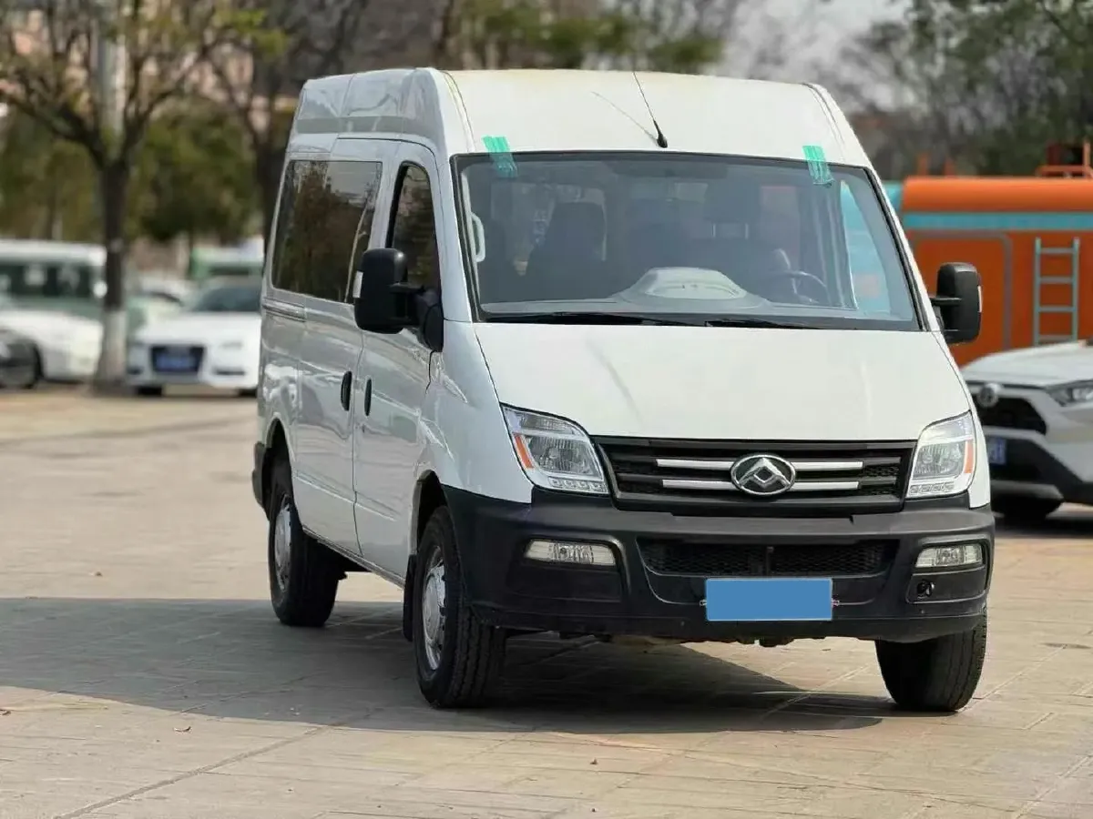 2020 MAXUS XinTu V80 2.5T 136HP L4 6MT,autocango,china used car exporter,china ev exporter,chinese used car exporter,chinese used ev exporter