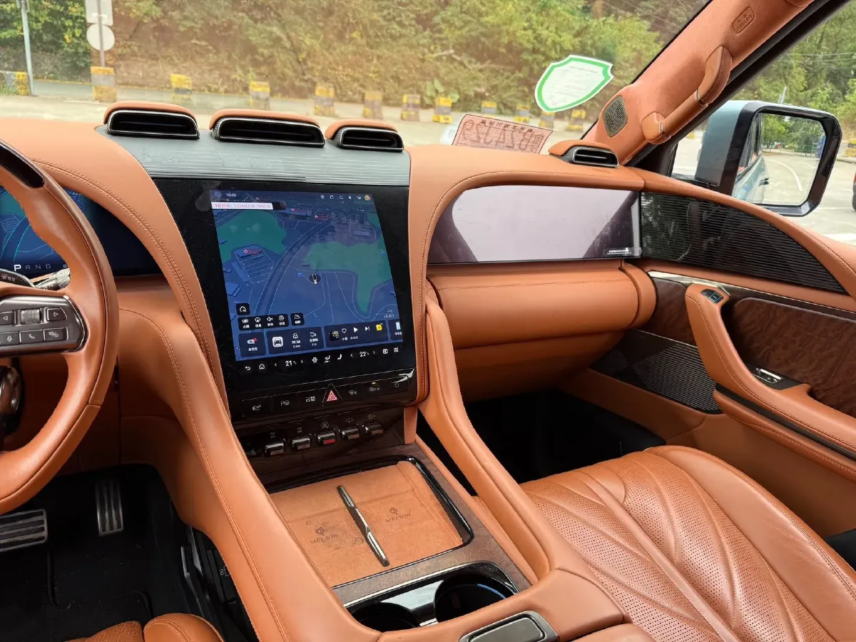 2024 YangWang U8 2.0T 272HP L4 REEV 49.05KWH,autocango,china used car exporter,china ev exporter,chinese used car exporter,chinese used ev exporter