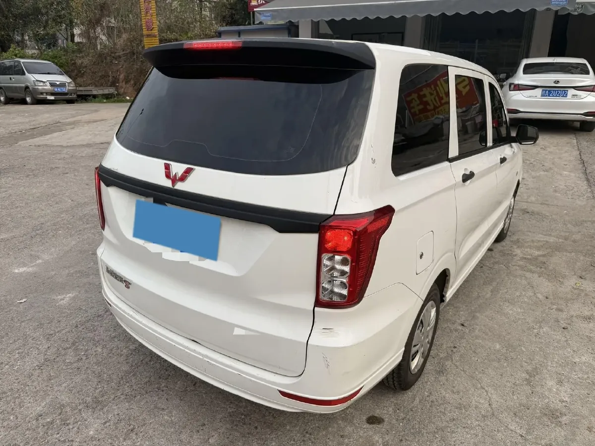 2021 WuLing RongGuang New Truck 1.5L 99HP L4 5MT,autocango,china used car exporter,china ev exporter,chinese used car exporter,chinese used ev exporter