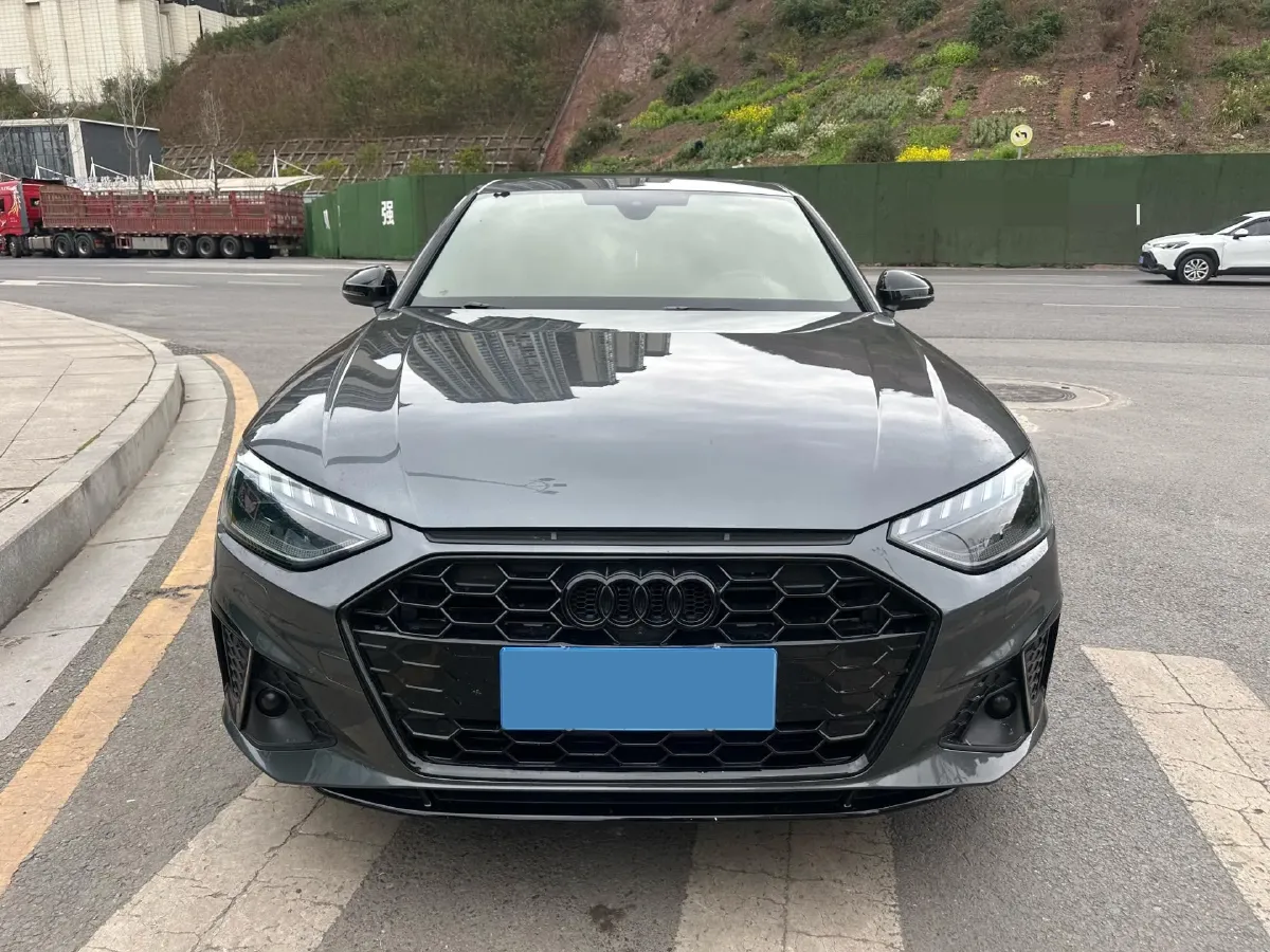2024 Audi A4L 2.0T 190HP L4 7DCT,autocango,china used car exporter,china ev exporter,chinese used car exporter,chinese used ev exporter