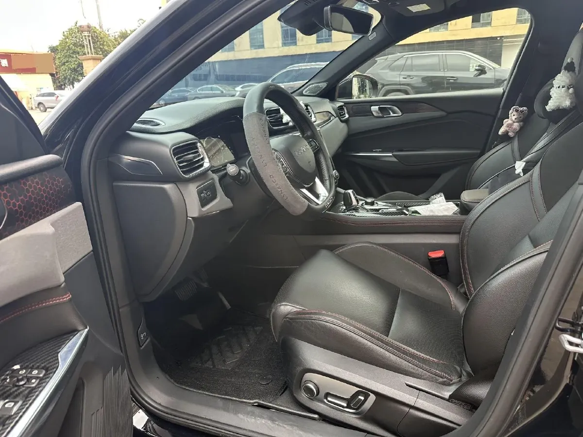 2018 Toyota C-HR 2.0L 171HP L4 CVT,autocango,china used car exporter,china ev exporter,chinese used car exporter,chinese used ev exporter