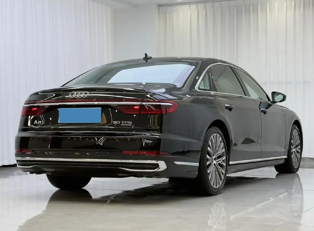 2024 Audi A8 3.0T 286HP V6 8AT,autocango,china used car exporter,china ev exporter,chinese used car exporter,chinese used ev exporter