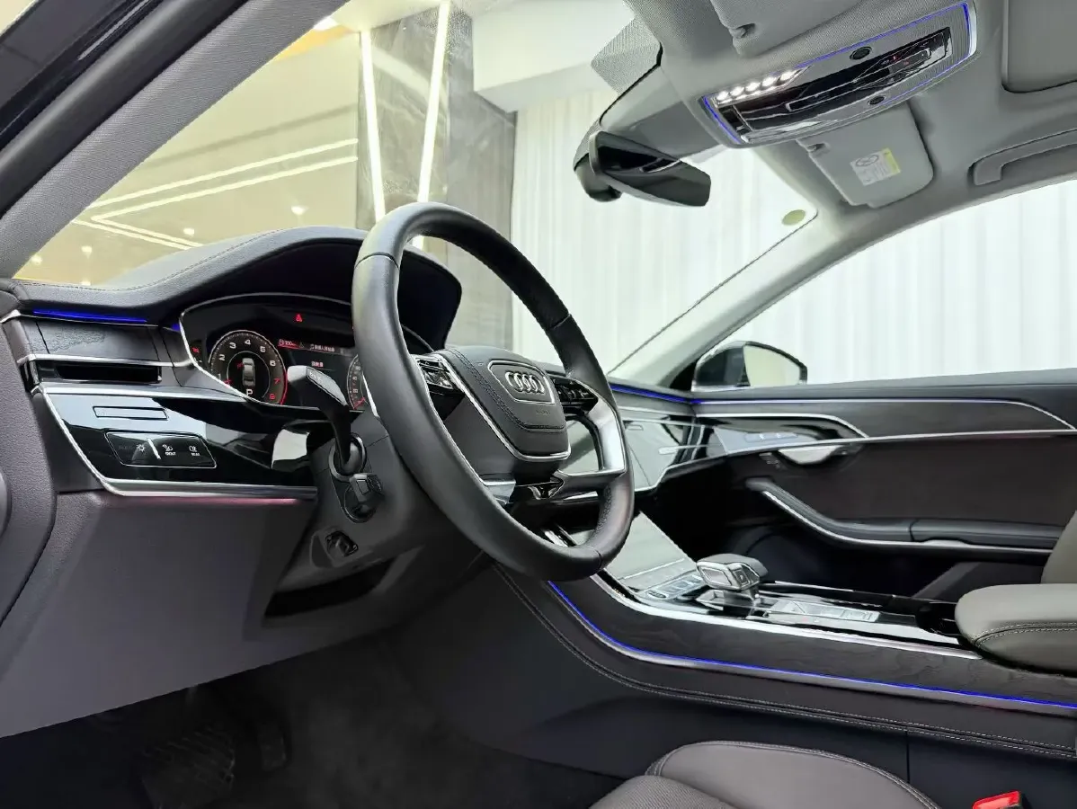 2024 Audi A8 3.0T 286HP V6 8AT,autocango,china used car exporter,china ev exporter,chinese used car exporter,chinese used ev exporter