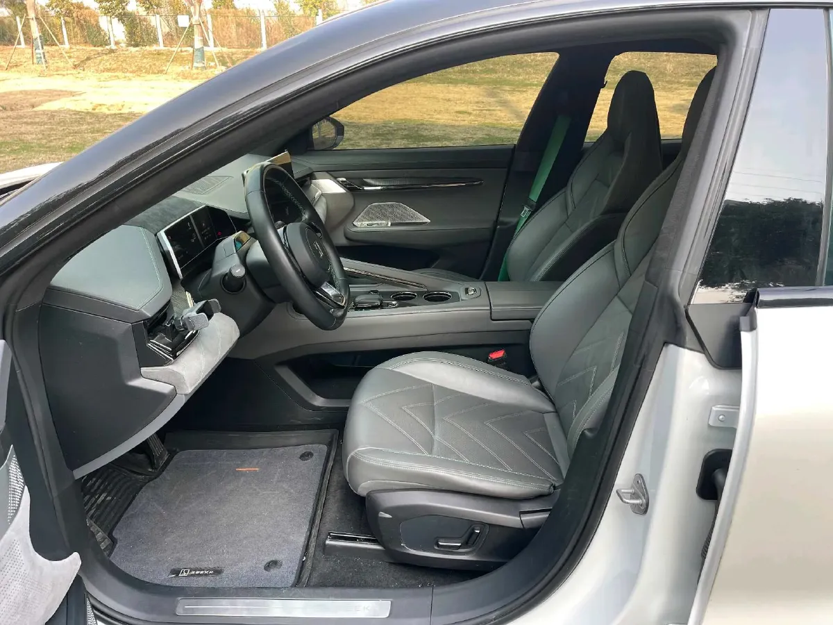 2022 Zeekr 001 BEV 100KWH,autocango,china used car exporter,china ev exporter,chinese used car exporter,chinese used ev exporter