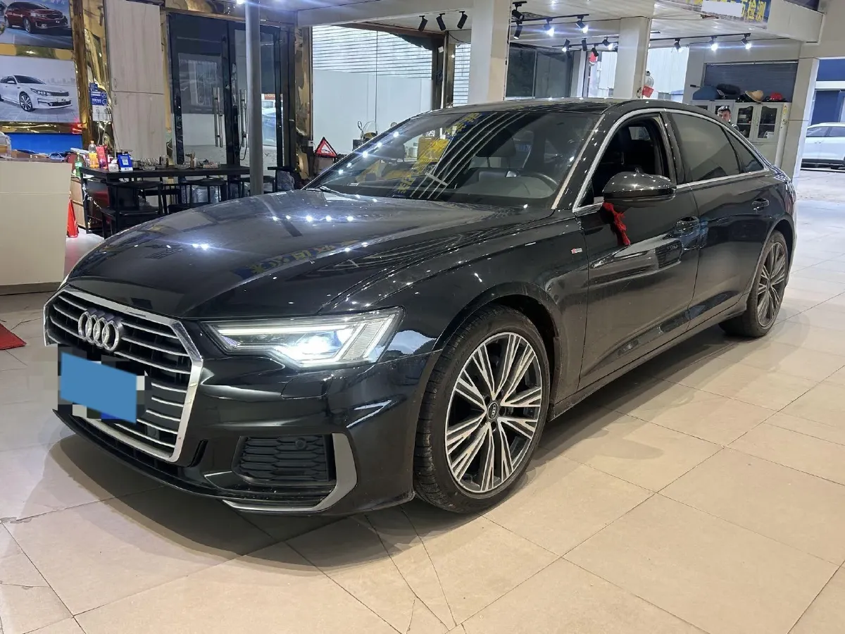 2022 Audi A6L 2.0T 190HP L4 7DCT,autocango,china used car exporter,china ev exporter,chinese used car exporter,chinese used ev exporter