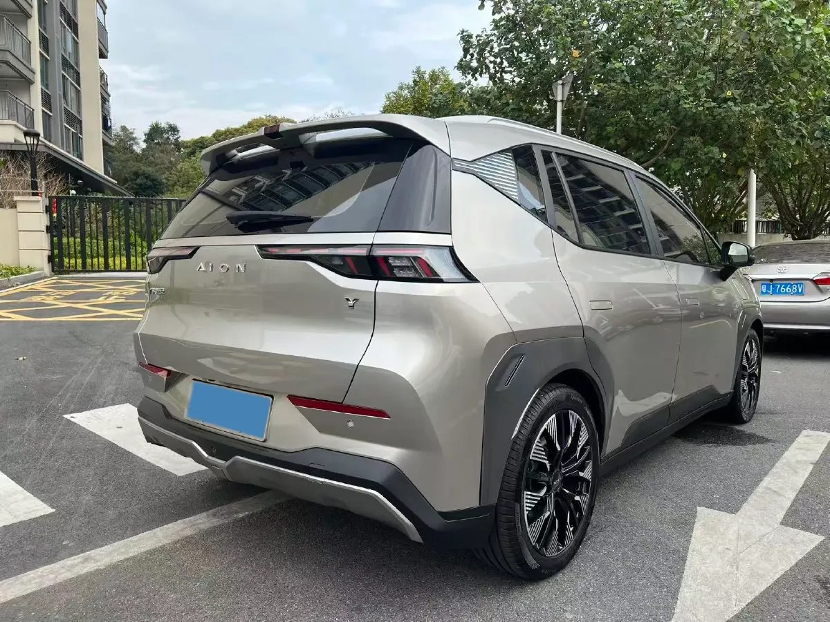 2022 Geely Okavango 1.8T 184HP L4 7DCT,autocango,china used car exporter,china ev exporter,chinese used car exporter,chinese used ev exporter