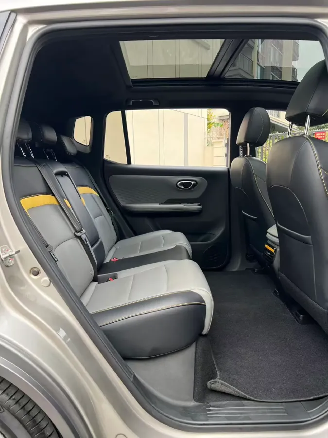 2022 Geely Okavango 1.8T 184HP L4 7DCT,autocango,china used car exporter,china ev exporter,chinese used car exporter,chinese used ev exporter