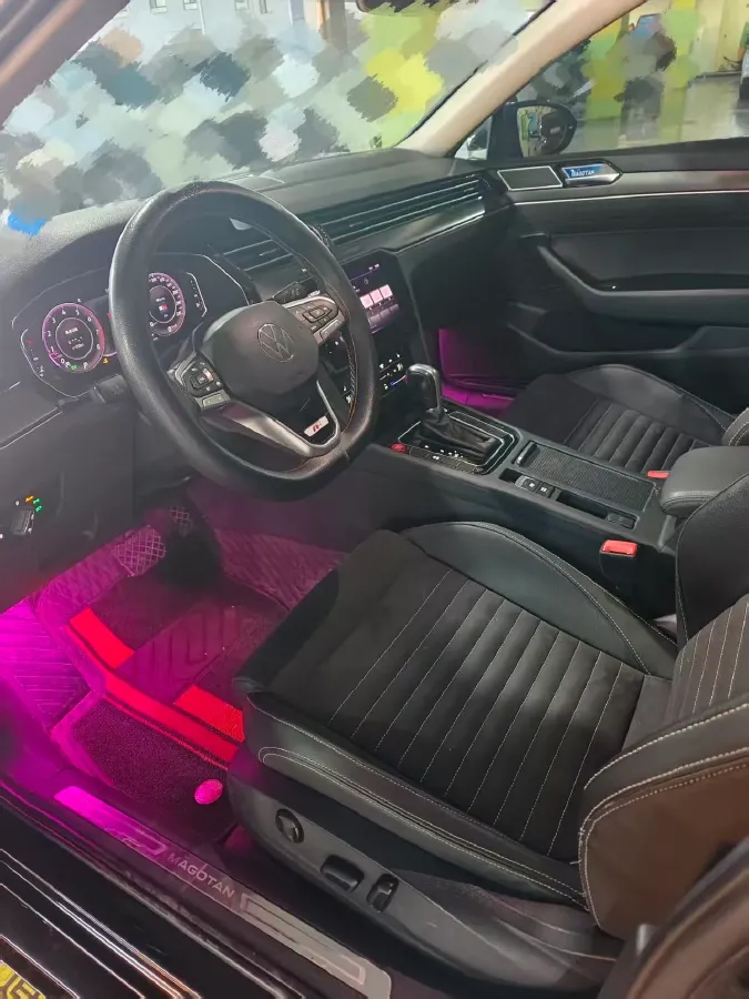 2021 Volkswagen Magotan 2.0T 186HP L4 7DCT,autocango,china used car exporter,china ev exporter,chinese used car exporter,chinese used ev exporter