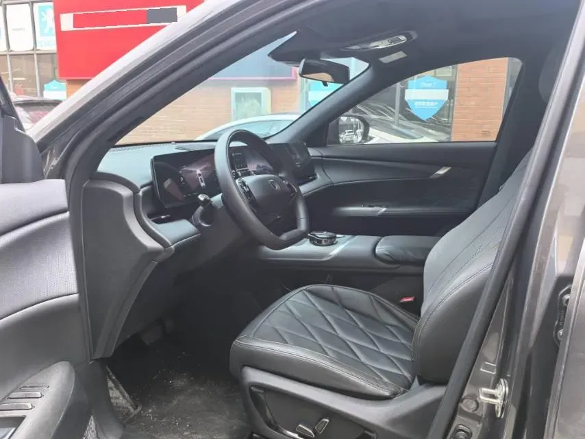 2025 ChangAn CS75 Plus 1.5T 192HP L4 8AT,autocango,china used car exporter,china ev exporter,chinese used car exporter,chinese used ev exporter