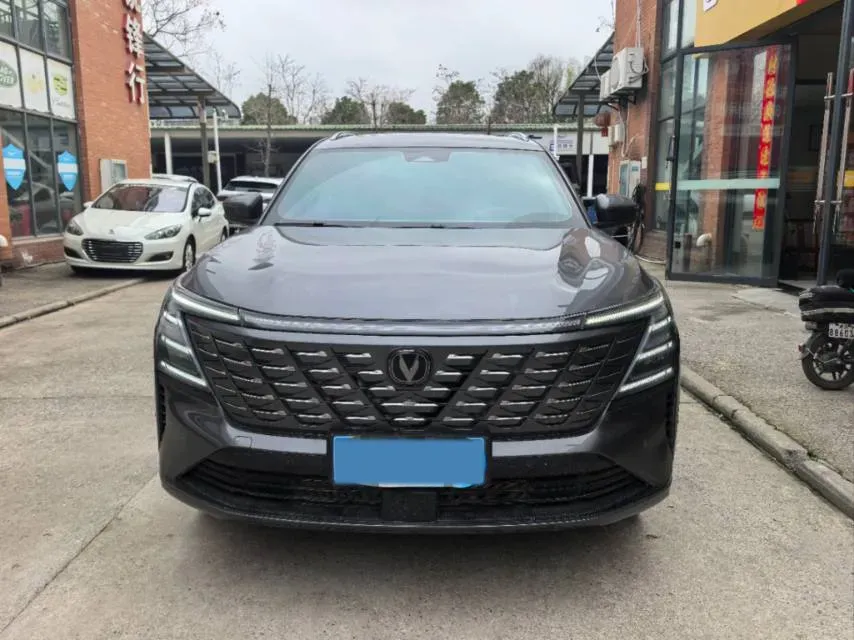 2025 ChangAn CS75 Plus 1.5T 192HP L4 8AT,autocango,china used car exporter,china ev exporter,chinese used car exporter,chinese used ev exporter