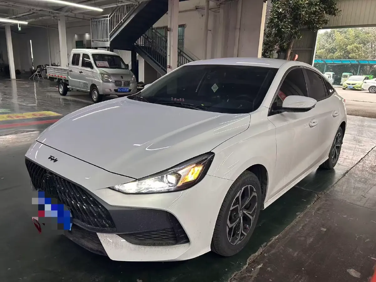 2023 MG 5 1.5L 129HP L4 5MT,autocango,china used car exporter,china ev exporter,chinese used car exporter,chinese used ev exporter